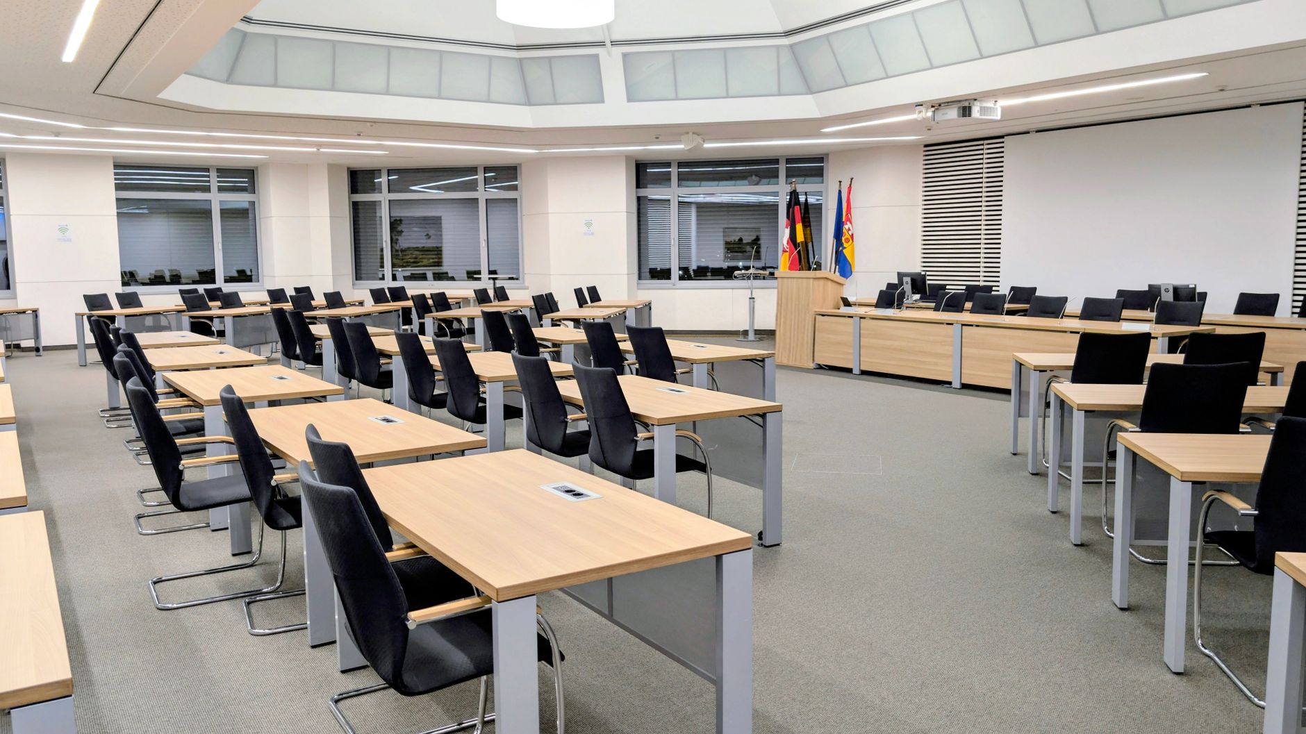 Diplomaside Protokol Krizleri ve Çözüm Yolları: Devletler Arası Görünmez Güç Savaşları